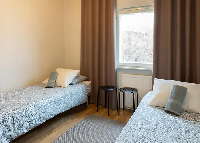 Two-room Aura River Host By Tuure